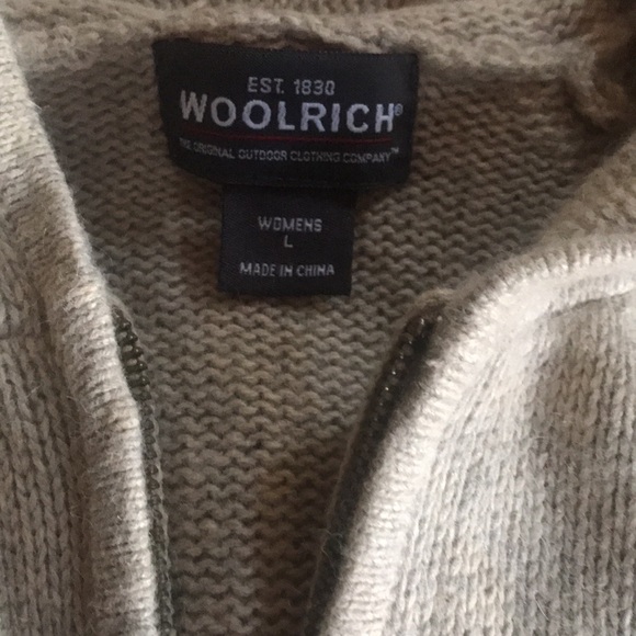 Women”s Woolrich Sweater, size L - Picture 3 of 7